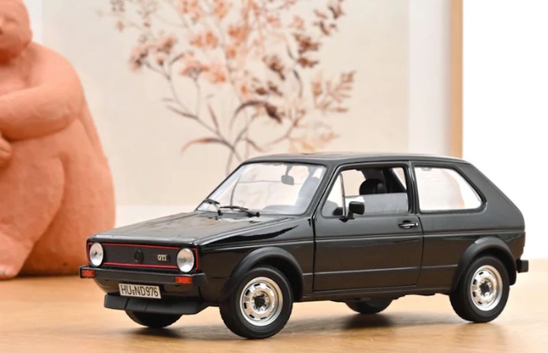 1:18 Norev - 1976 Volkswagen Golf GTi Black