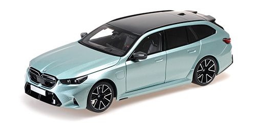 1:18 Minichamps - BMW M5 TOURING – 2024 – GREEN METALLIC
