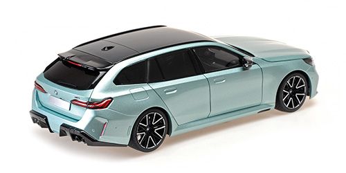1:18 Minichamps - BMW M5 TOURING – 2024 – GREEN METALLIC