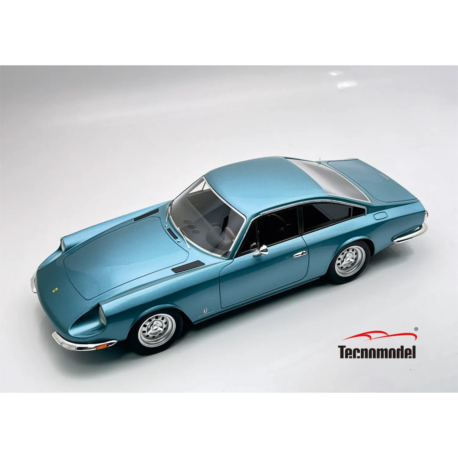 1:18 Tecnomodel - 1967 Ferrari GT 2+2 Blue Metallic