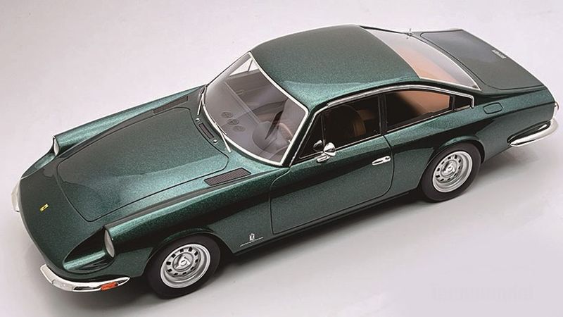 1:18 Tecnomodel - 1967 Ferrari GT 2+2 Green Metallic