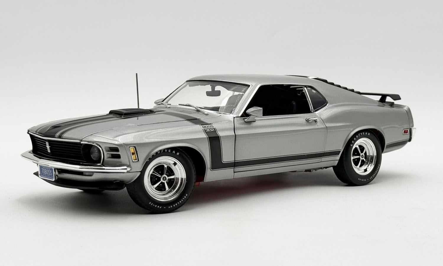 1:18 ACME - 1970 Ford Mustang Boss 302 - Silver - Special Order 1:18 ACME - 1970 Ford Mustang Boss 302 - Silver - Special Order