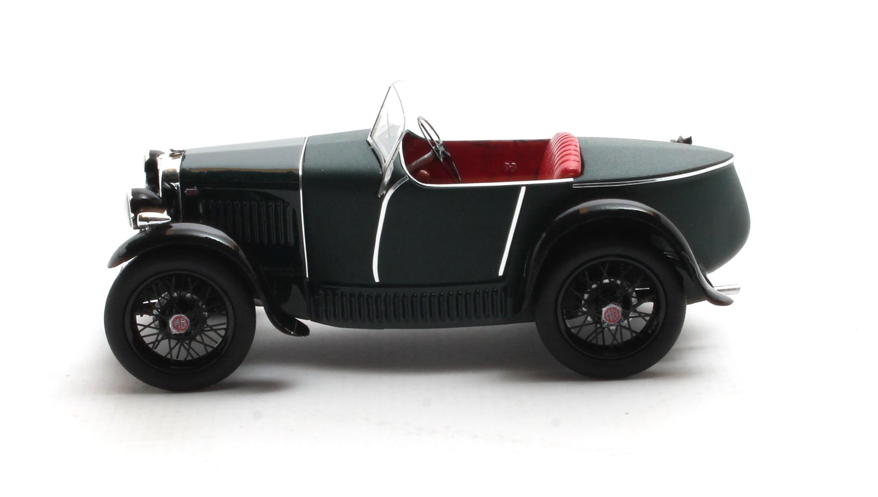 1:43 Matrix - MG M-type groen '29-'32