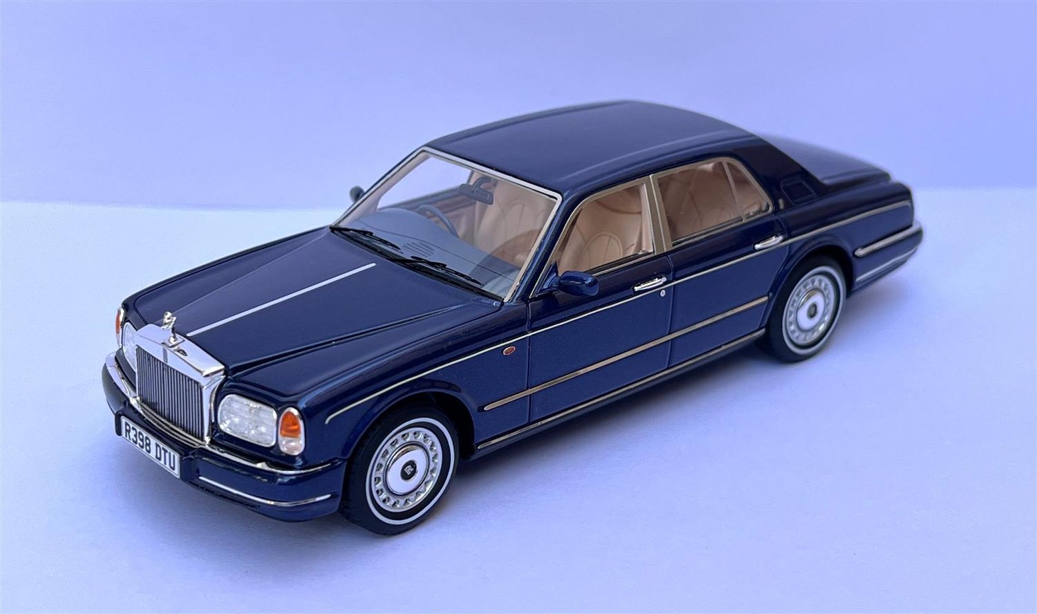 1:43 Matrix - RR Silver Seraph peacock blue met 98-02