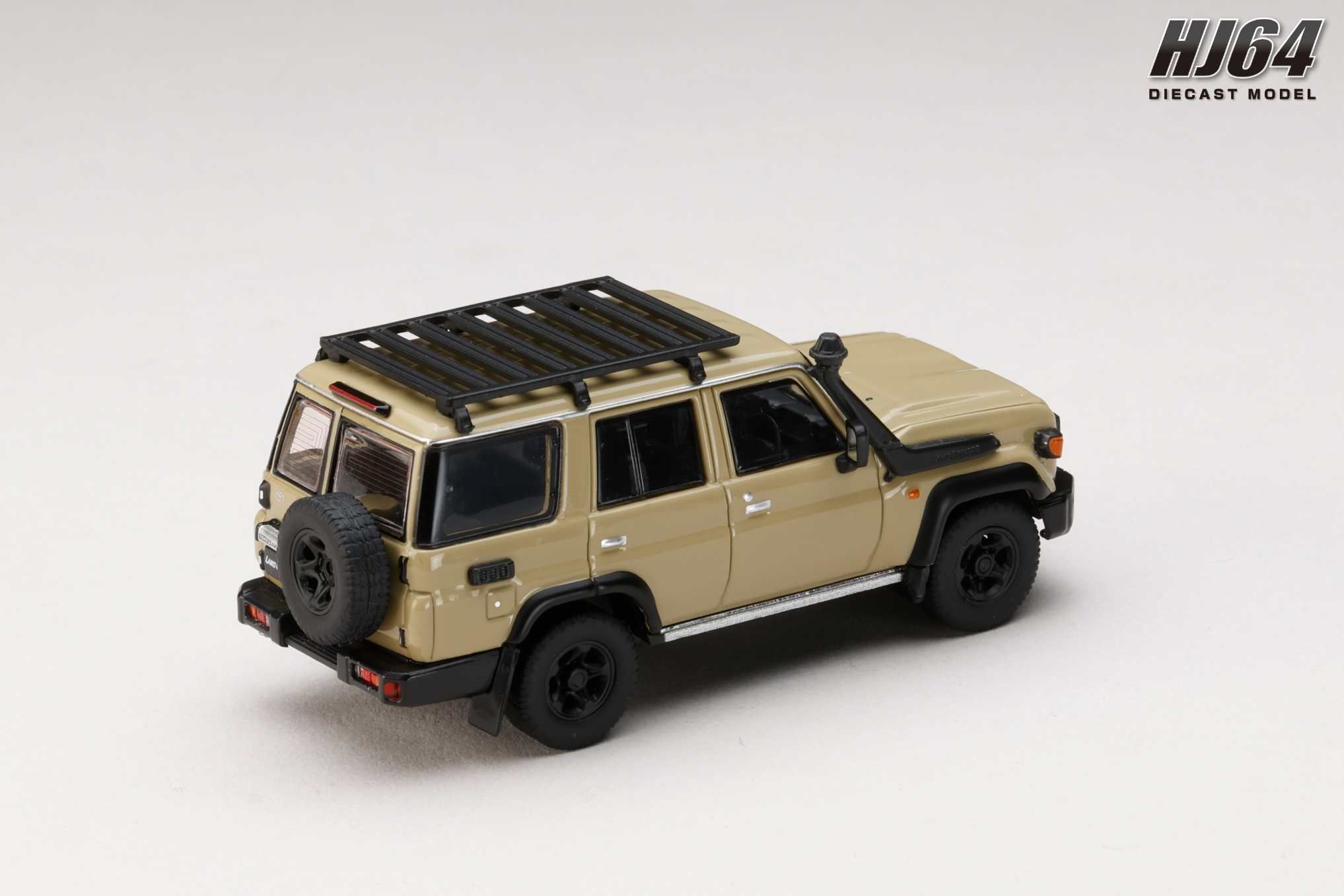 1:64 Hobby Japan - 2023 Toyota Landcruiser 70 (GDJ76W) Customized Version, beige