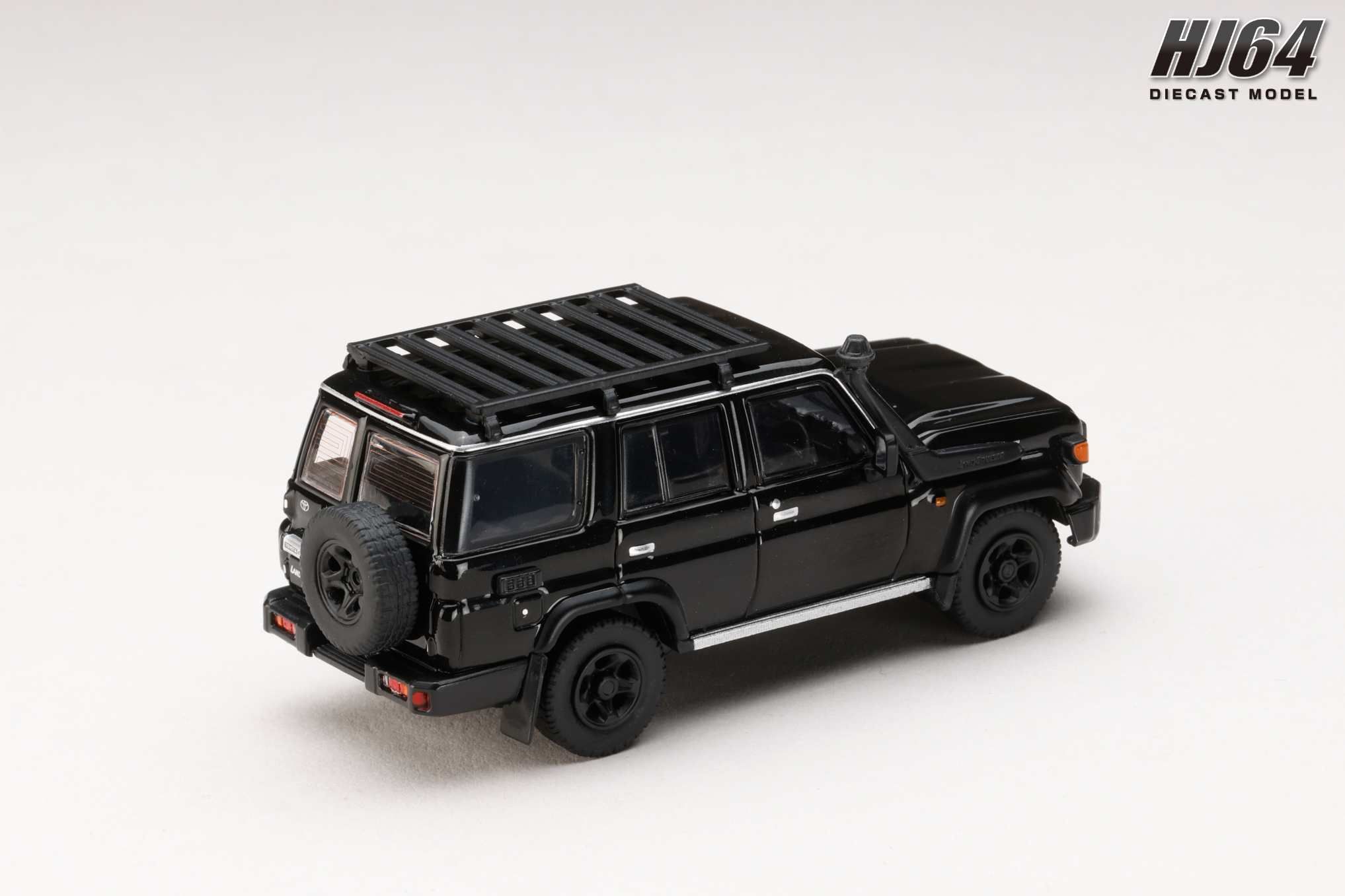1:64 Hobby Japan - 2023 Toyota Landcruiser 70 (GDJ76W) Customized Version, matte black
