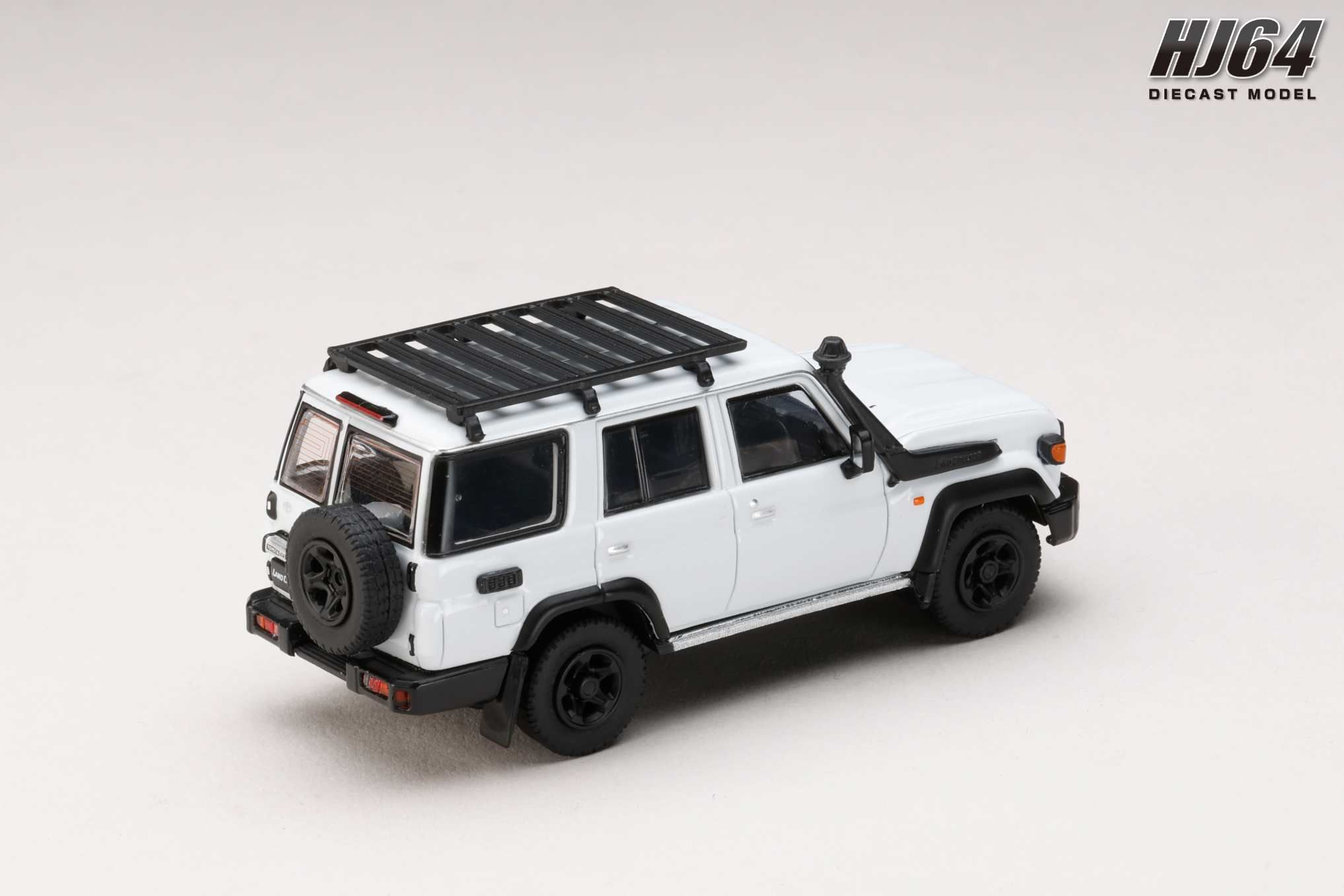 1:64 Hobby Japan -  2023 Toyota Landcruiser 70 (GDJ76W) Customized Version, super white II