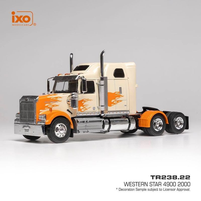 1:43 Ixo - Western Star 4900, beige/orange, 2000 1:43 Ixo - Western Star 4900, beige/orange, 2000