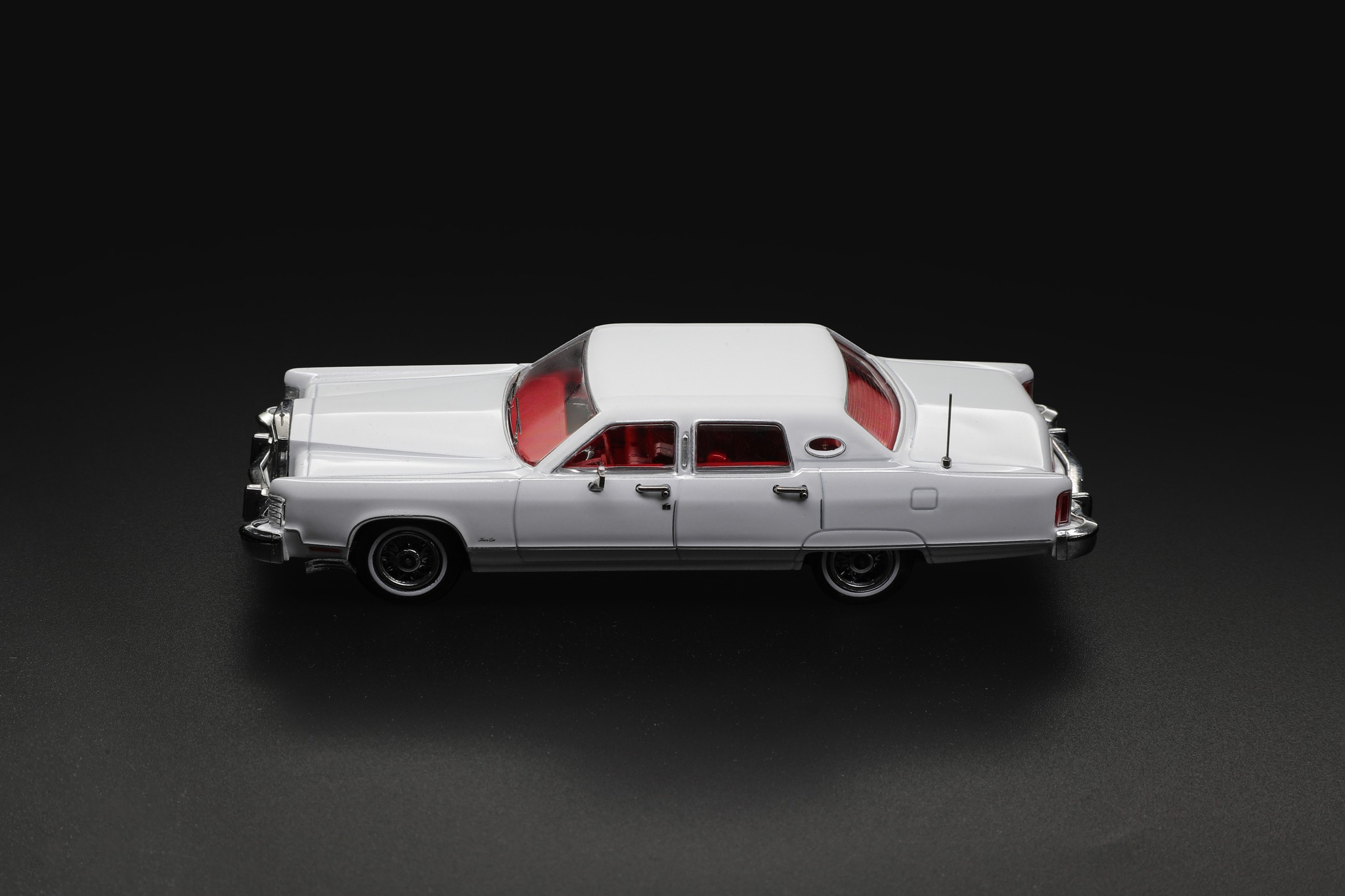 1:64 Sunstar - Lincoln Continental, weiss, 1979