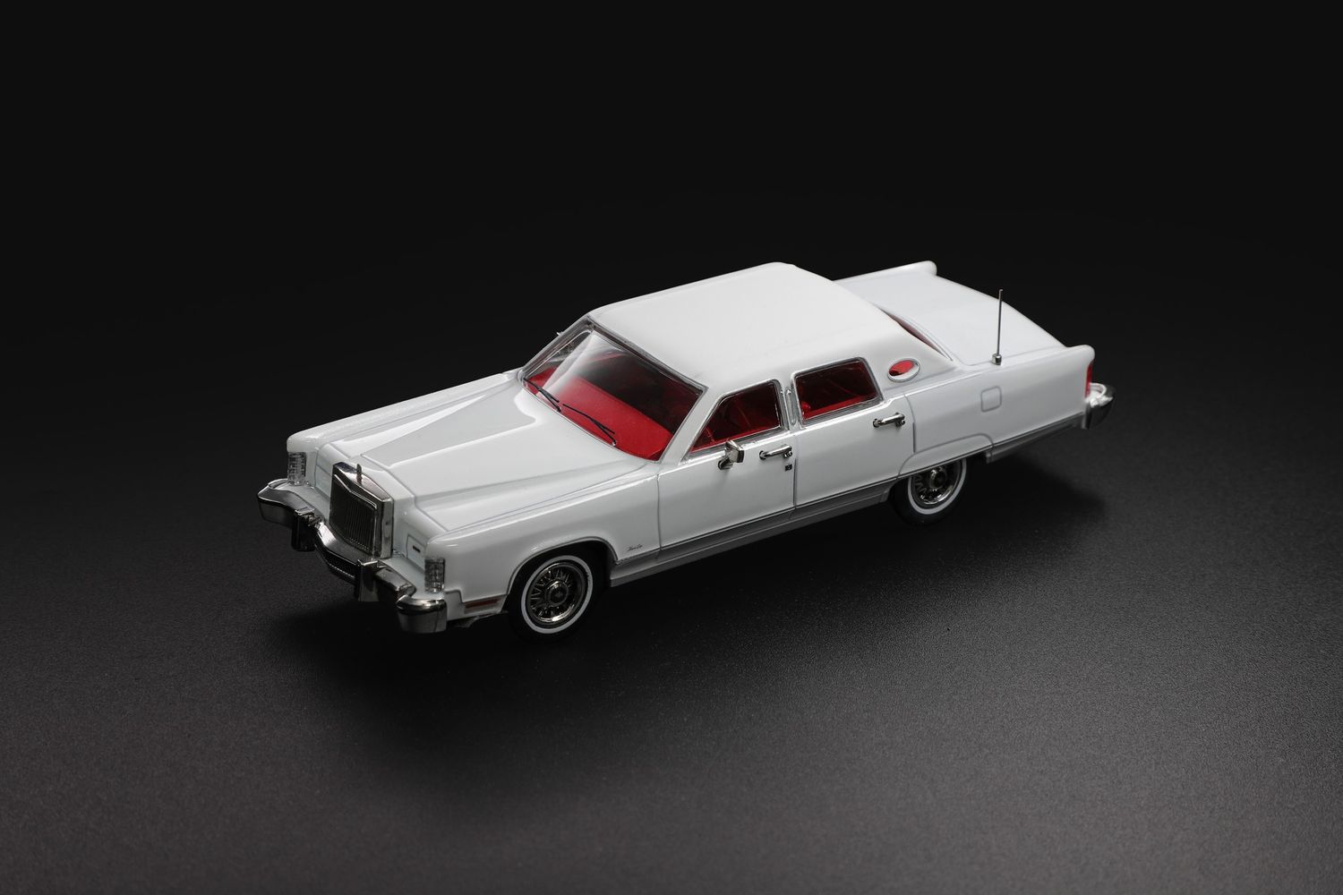 1:64 Sunstar - Lincoln Continental, weiss, 1979