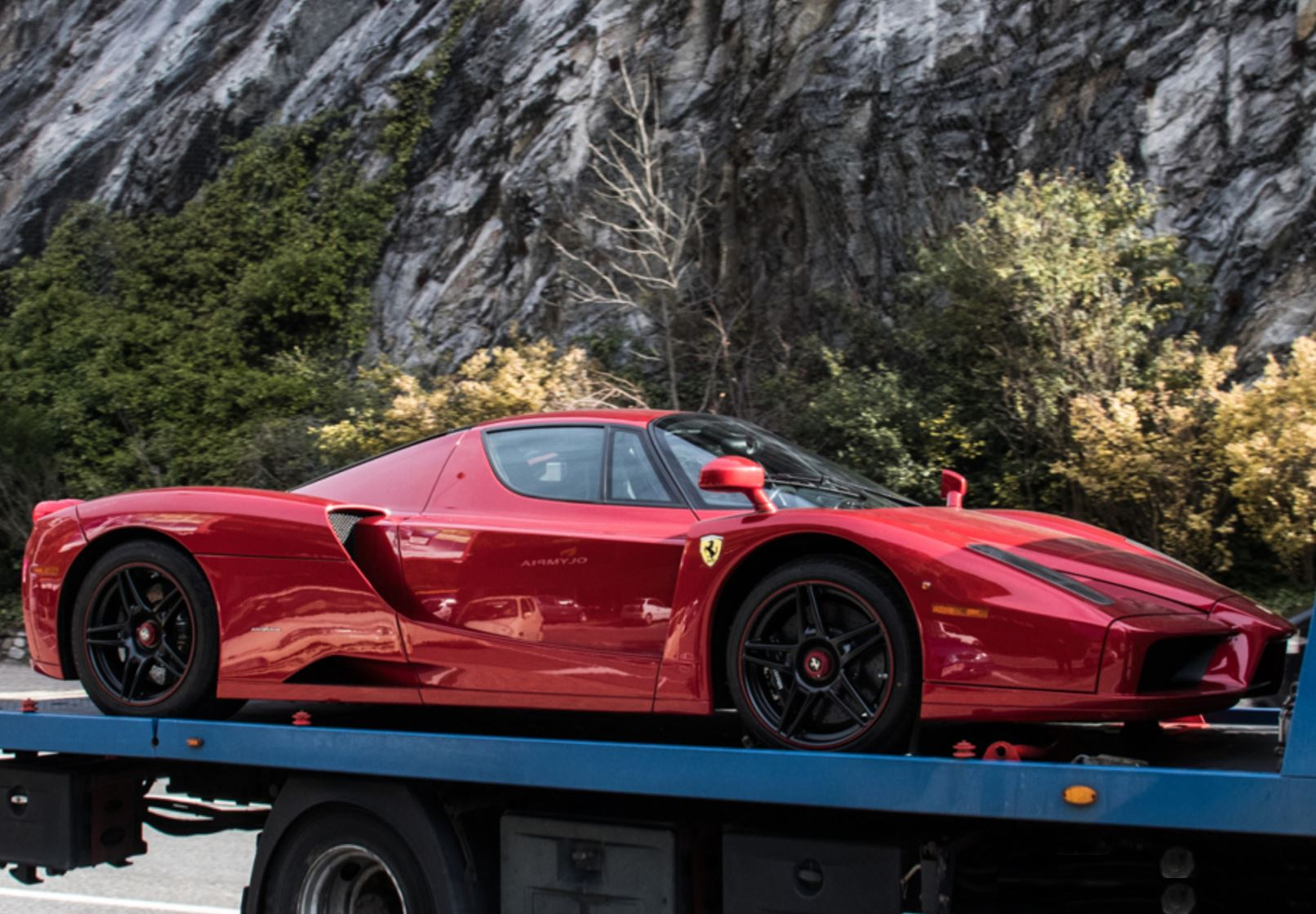 1:18 BBR - Ferrari Enzo F1 2007 red - black and red wheels - *Polifoam Pack*