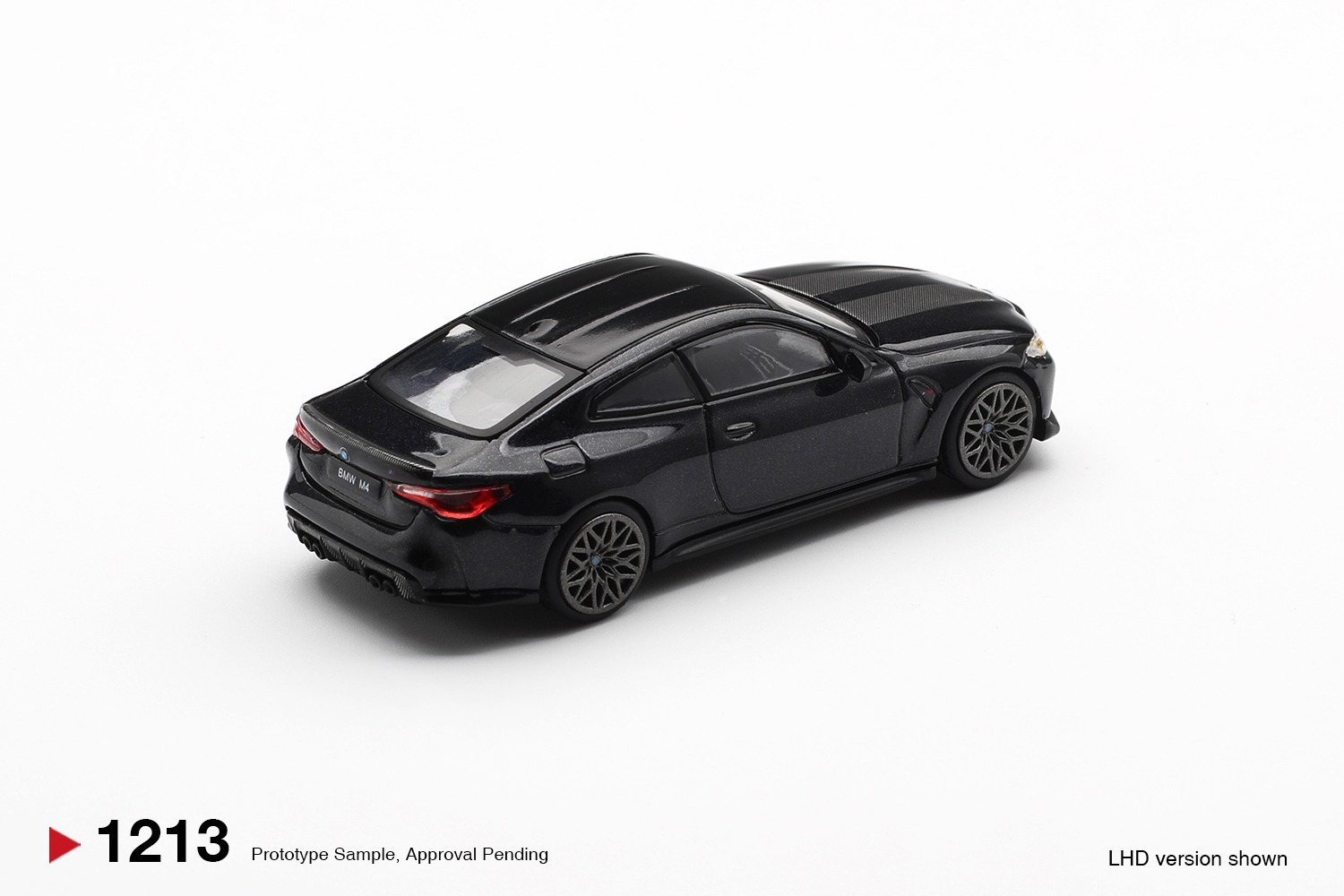 1:64 Mini GT - 2025 BMW M4 (G82) CS, black sapphire