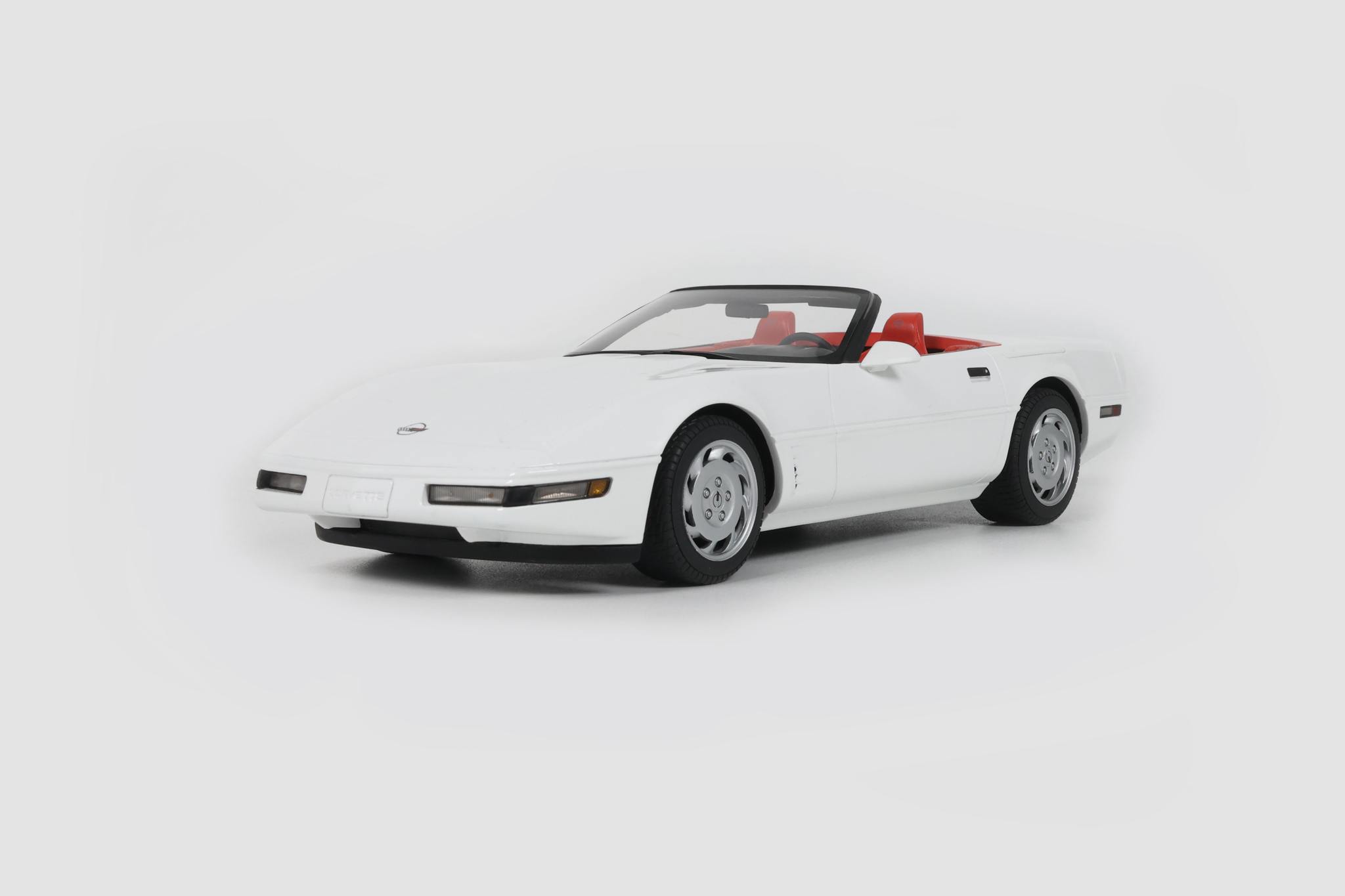 1:18 GT Spirit - 1995 Chevrolet Corvette C4 Convertible Arctic White