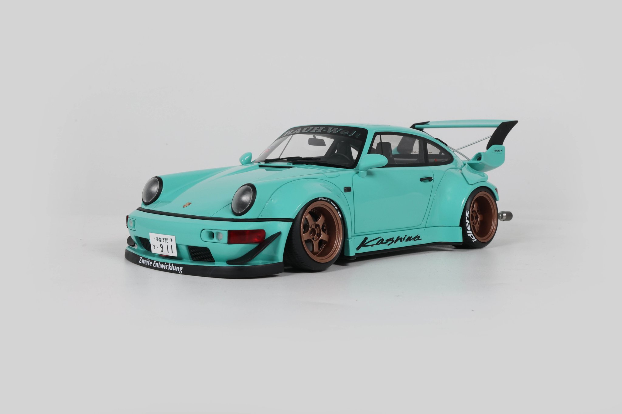 1:18 GT Spirit - 2022 Porsche RWB Kashiwa Blue