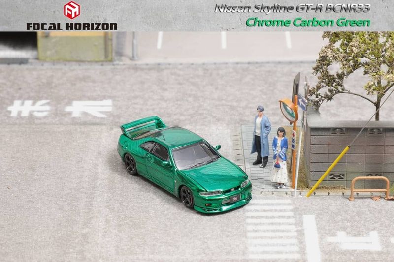 1:64 Focal Horizon - Nissan GTR-R33 with opening hood, green/full carbon