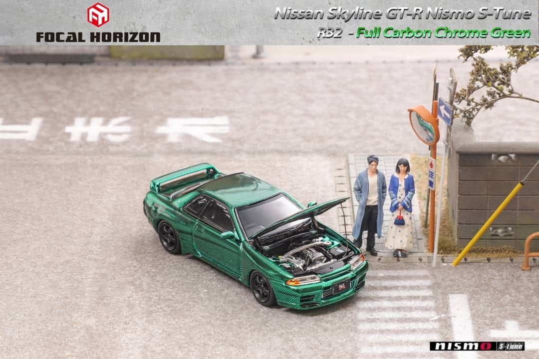 1:64 Focal Horizon - Nissan GTR-R32 full carbon with opening hood, green