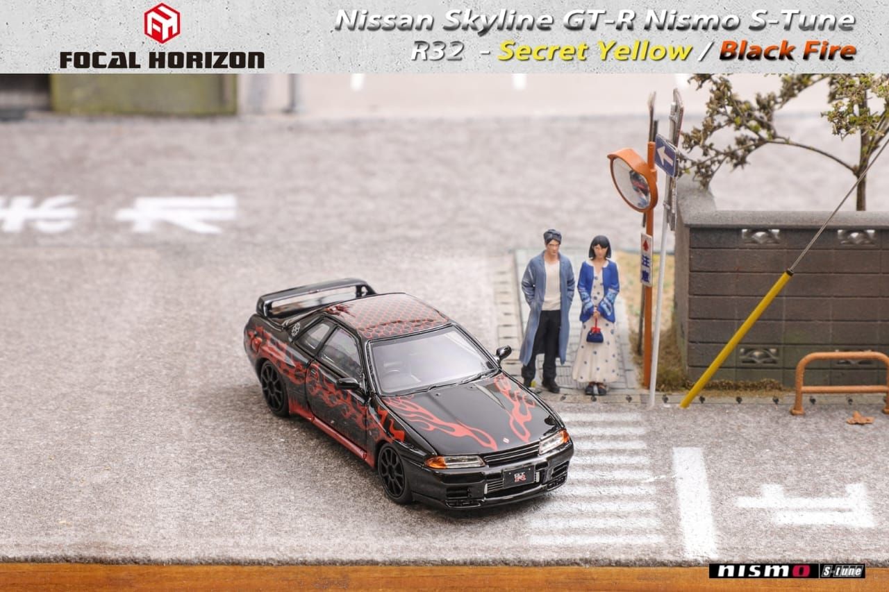 1:64 Focal Horizon - Nissan GTR-R32 with opening hood, black/red