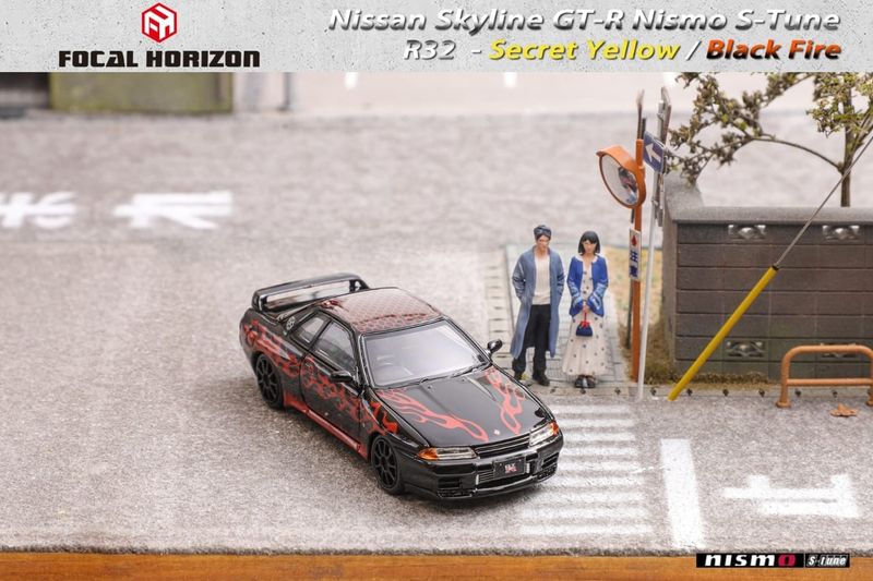 1:64 Focal Horizon - Nissan GTR-R32 with opening hood, black/red