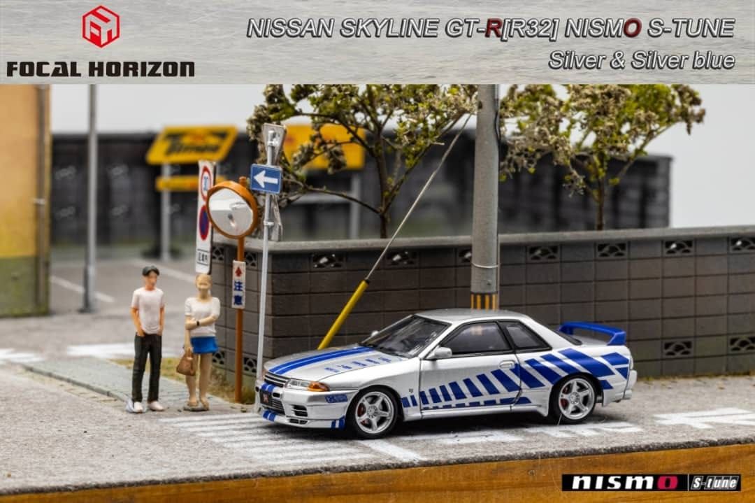 1:64 Focal Horizon - Nissan GTR-R32 with opening hood, silver/blue