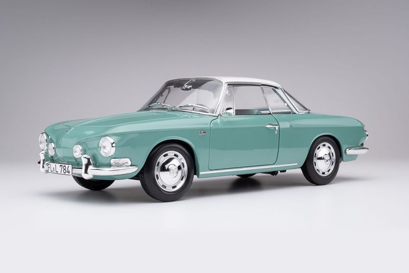 1:18 Norev - Volkswagen Karmann Ghia Typ 34 Pacific green / white roof