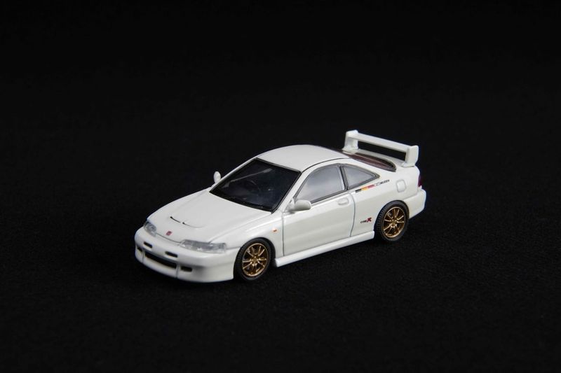 1:64 Motorhelix - 1997 Honda Integra Type-R (DC2) Mugen - White