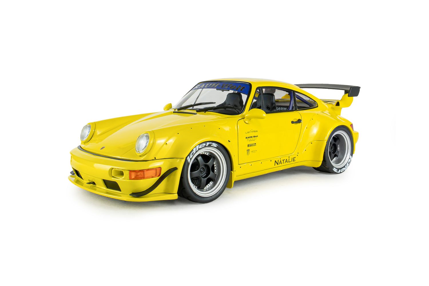 1:18 Solido - 2023 RWB Bodykit Natali - Yellow 1:18 Solido - 2023 RWB Bodykit Natali - Yellow