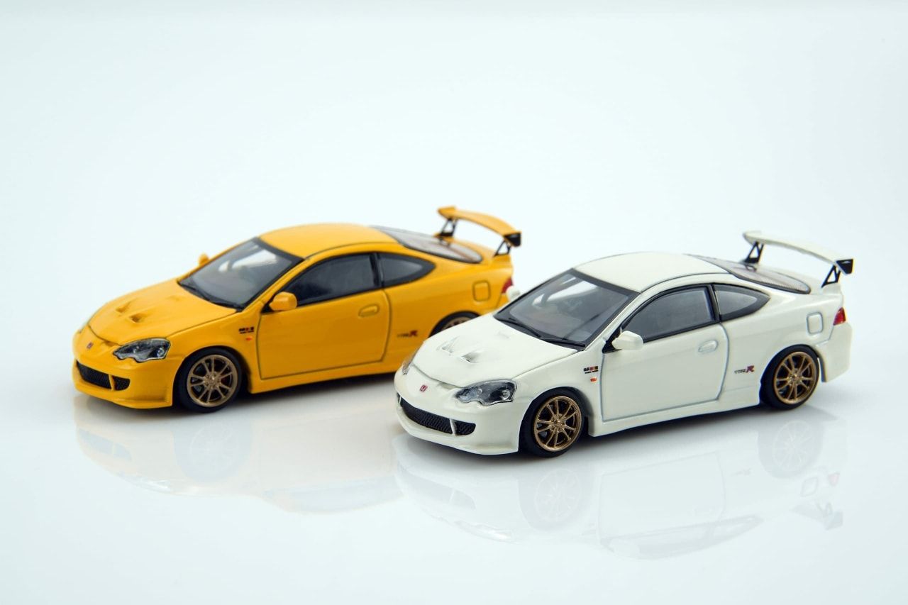 1:64 Motorhelix - 2006 Honda Integra Type-R (DC5) Mugen - White