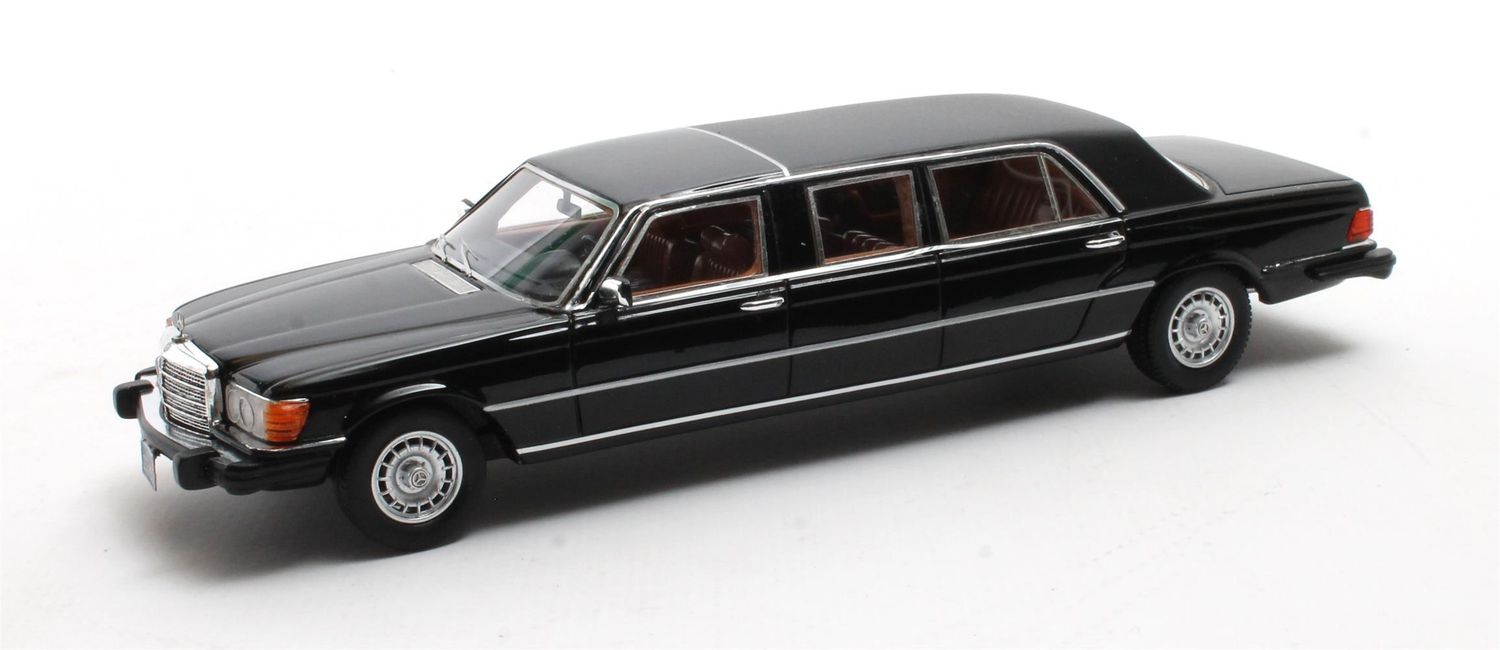 1:43 Matrix - MB 450SEL Limousine black 73-80