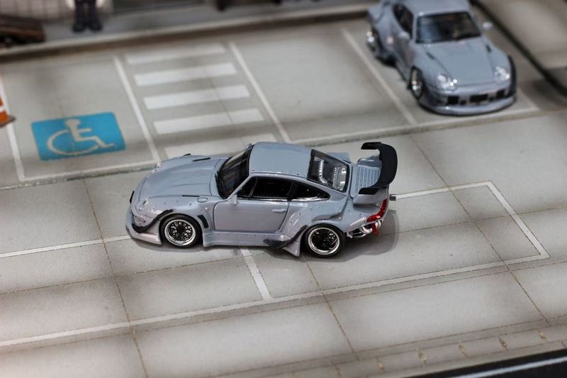 1:64 Street Weapon - RWB 993 low tail, nardo grey