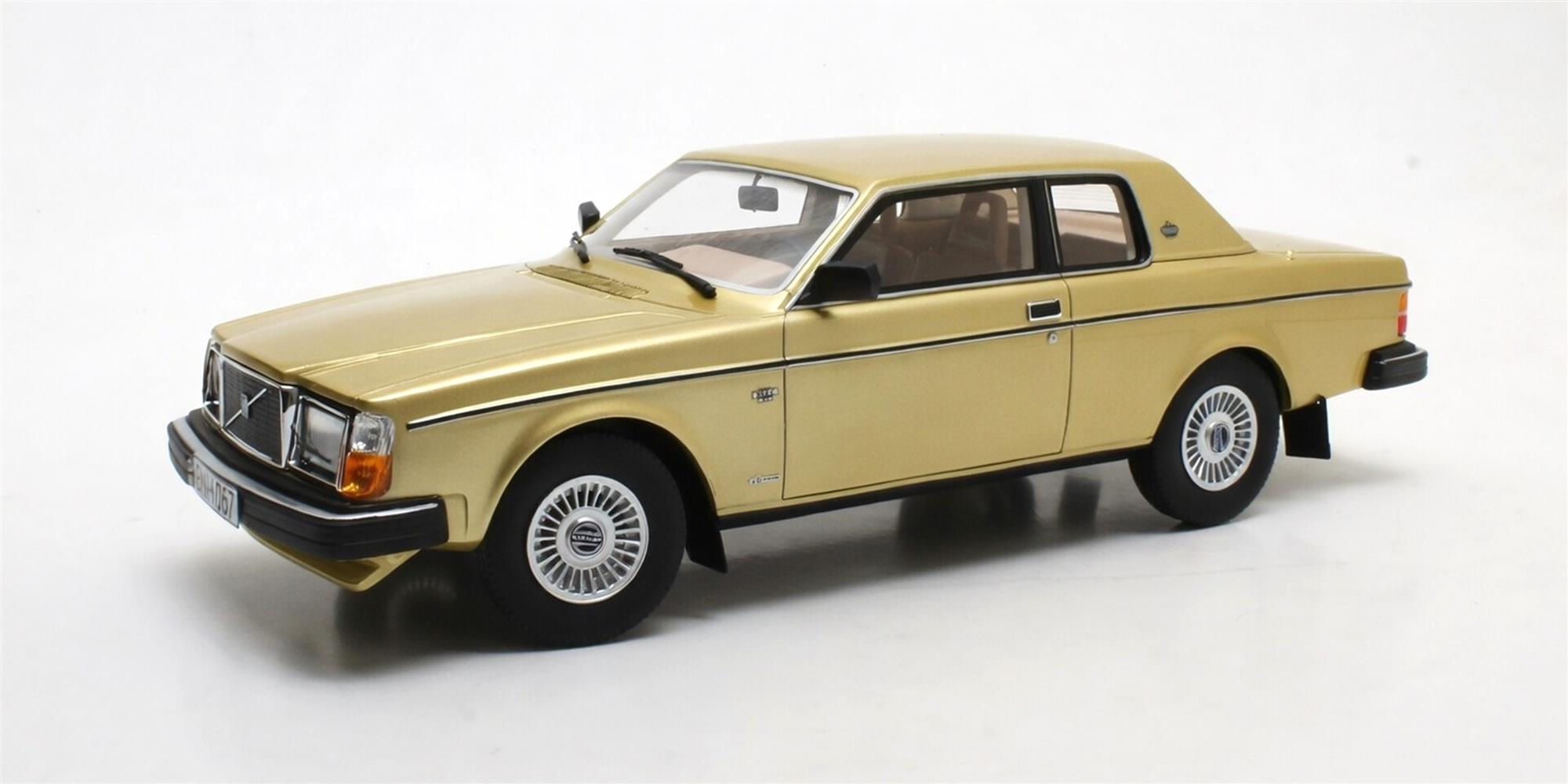 1:18 Cult Models - Volvo 262C Bertone gold metallic 1981