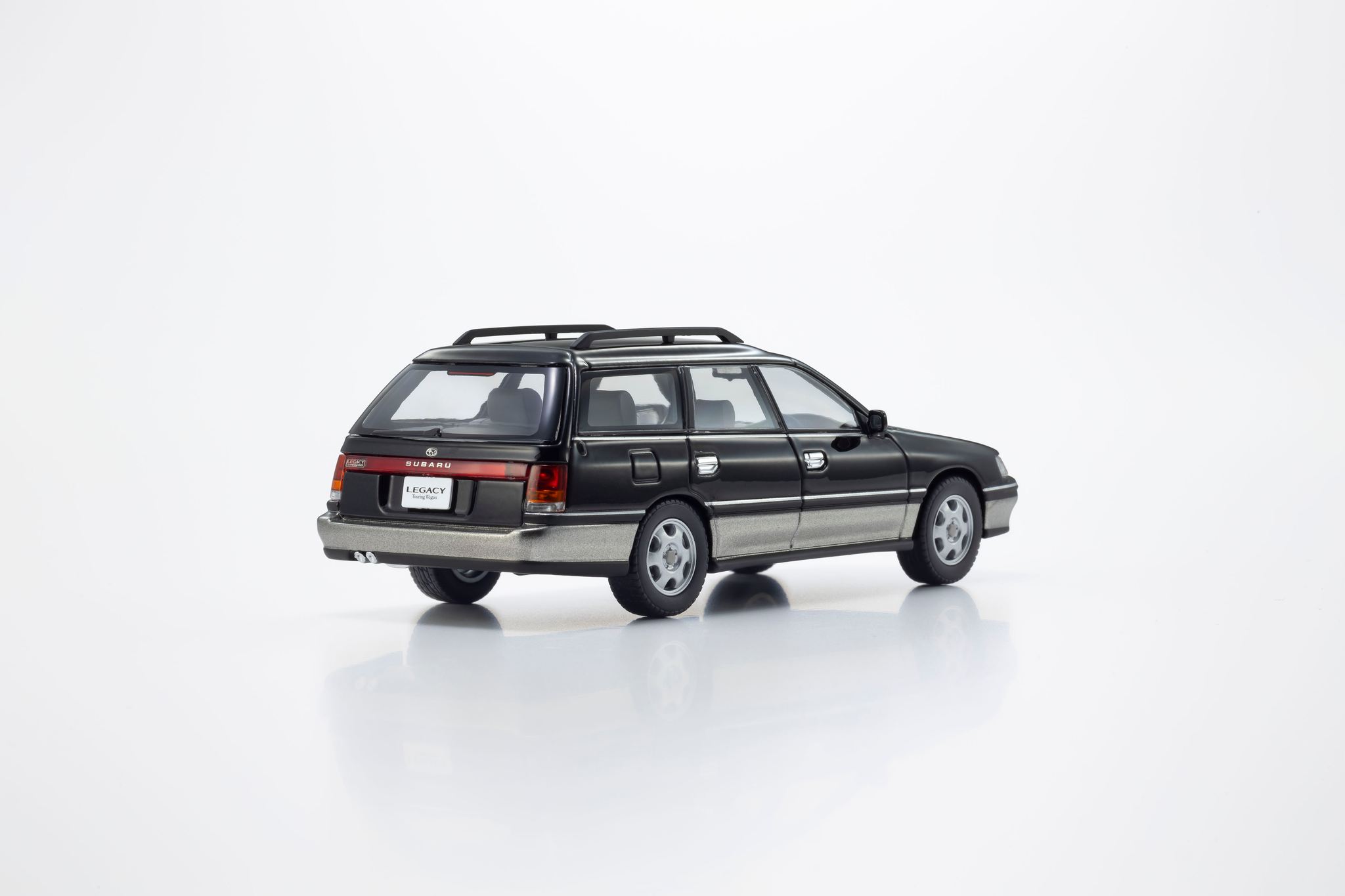 1:43 Kyosho - 2001 Subaru Legacy Touring SW Station Wagon GT - Black Silver