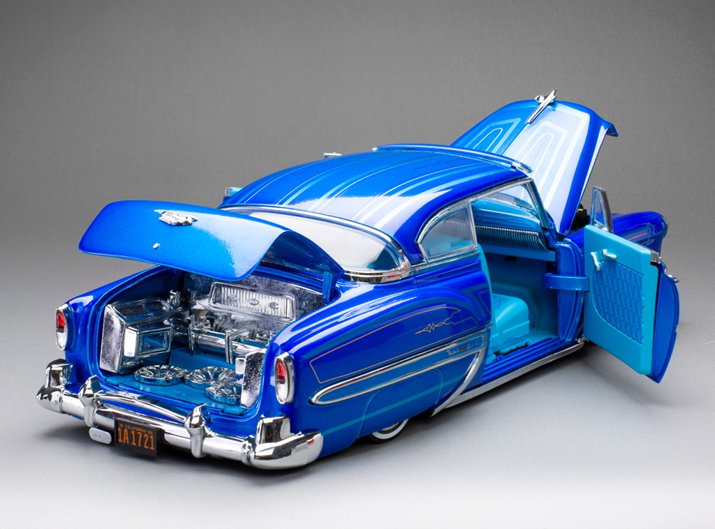 1:18 Sunstar - 1954 Chevrolet Bel Air Coupe Hard-Top Lowrider - Blue Metallic
