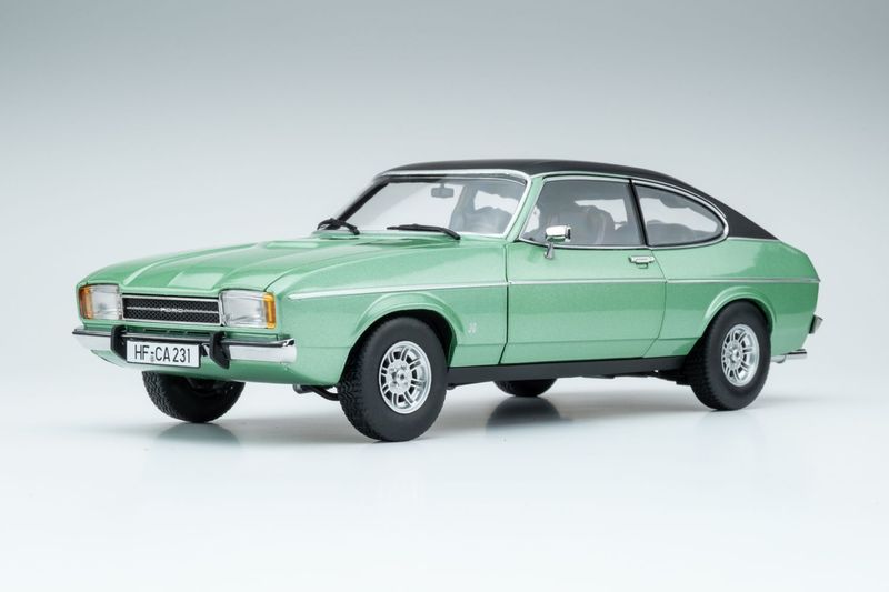 1:18 Touring Model Cars - Ford Capri II Ghia 3.0 (1974 - 1977) - mediteran green with vinyl top black 1:18 Touring Model Cars - Ford Capri II Ghia 3.0 (1974 - 1977) - mediteran green with vinyl top black