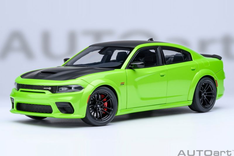 1:18 Autoart - Dodge Charger Scat Pack Widebody (Sublime)