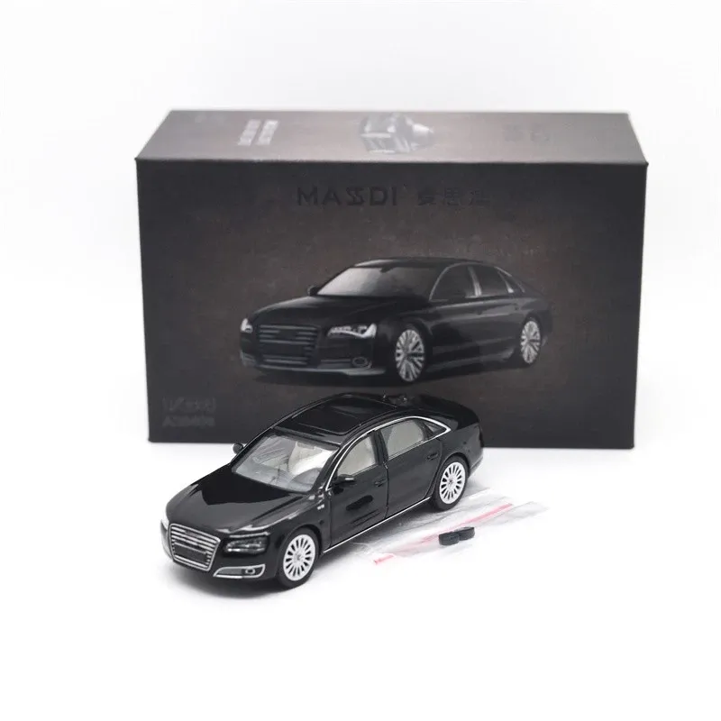 1:64 Massdi Diecast - Audi A8L (D4), black