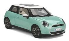 1:18 Minichamps Dealer - 2023 Mini Cooper SE Ocean Wave Green