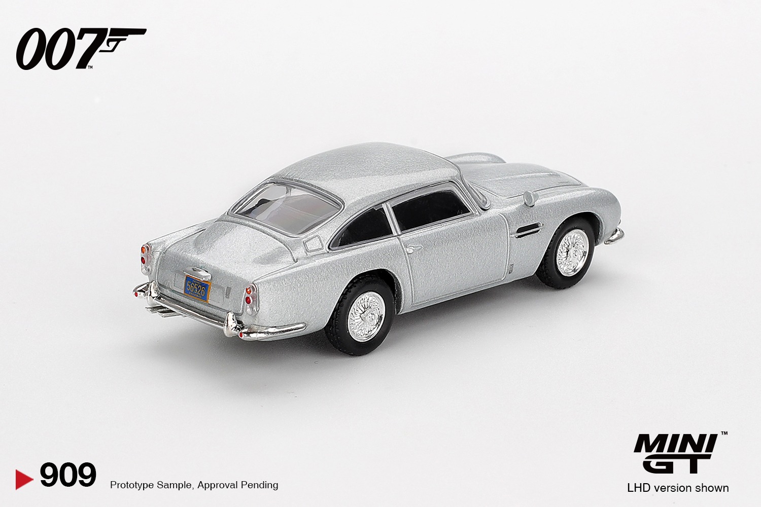1:64 Mini GT - 2006 Aston Martin DB5 *Casino Royal*  *Spanish Blister*
