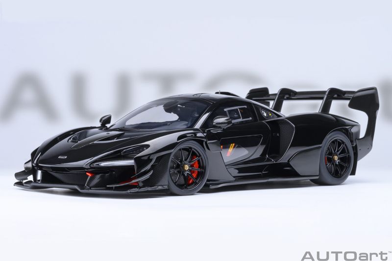 1:18 Autoart - McLaren Senna GTR (Onyx Black)