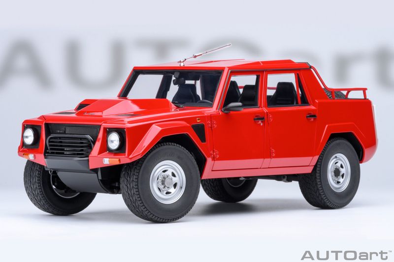 1:18 Autoart - Lamborghini LM002 (Rosso Siviglia)