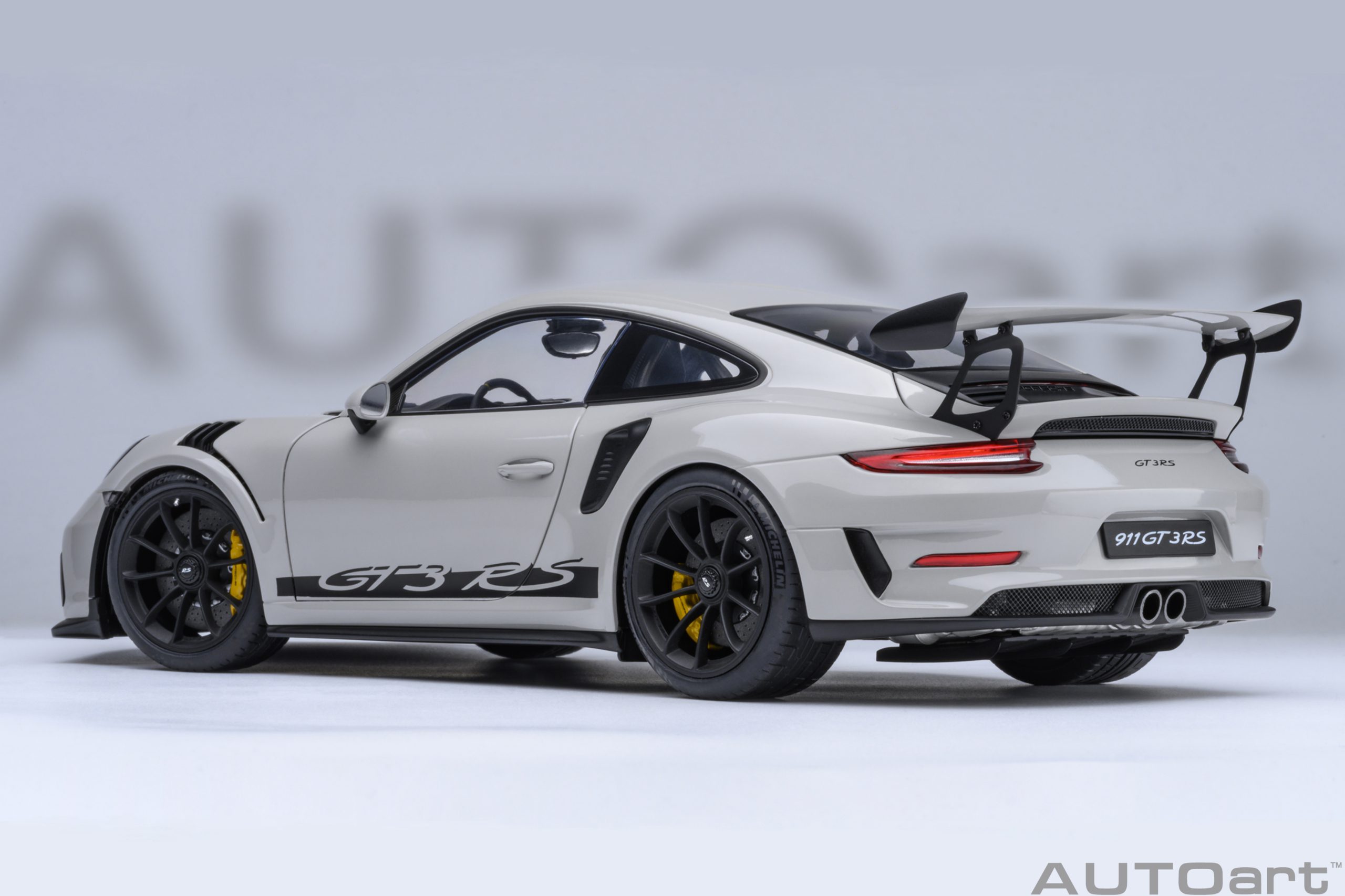 1:18 Autoart - Porsche 911 (991.2) GT3 RS (Crayon)