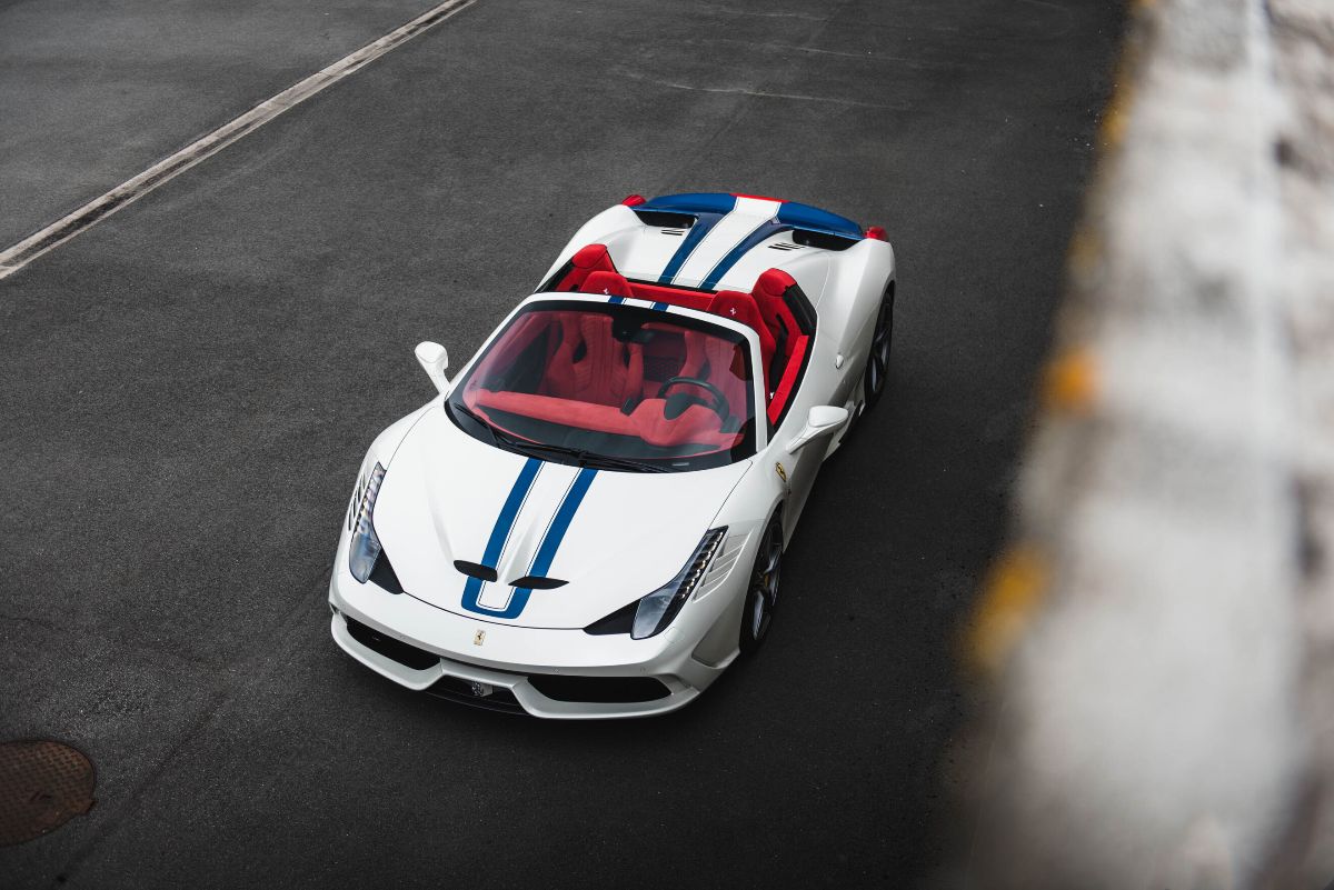 1:12 Looksmart - 2013 Ferrari 458 Speciale A Spider Bianco Fuji with Nart Livery