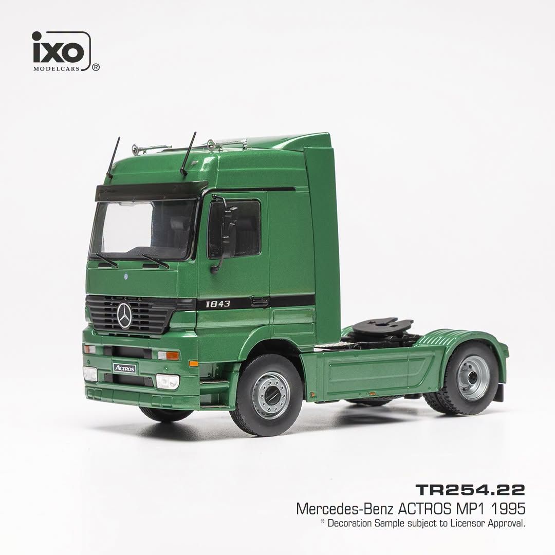 1:43 Ixo - Mercedes Actros MP1, grün, 1995 1:43 Ixo - Mercedes Actros MP1, grün, 1995