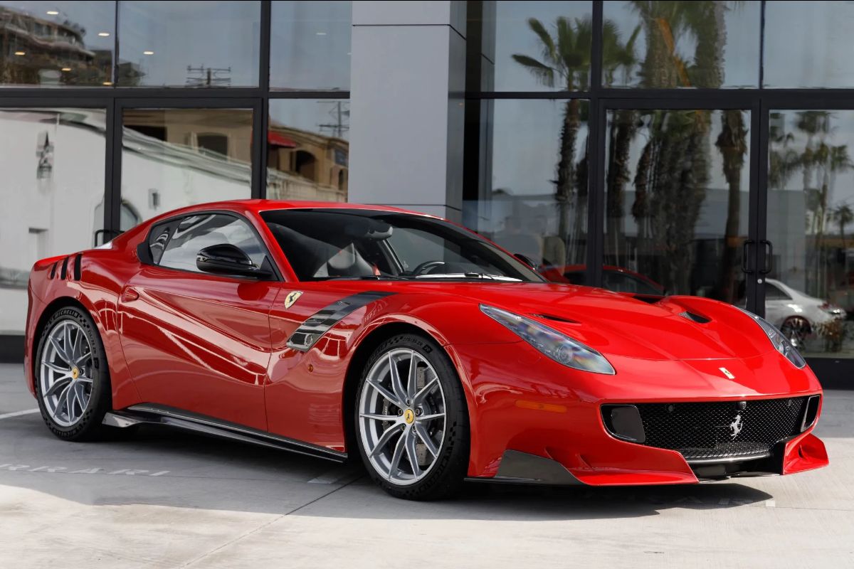 1:12 Looksmart - 2015 Ferrari F12 TDF Rosso Corsa