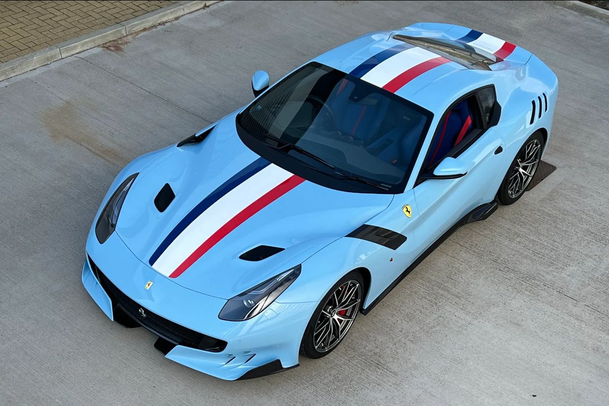 1:12 Looksmart - 2015 Ferrari F12 TDF Azzurro La Plata with French Livery