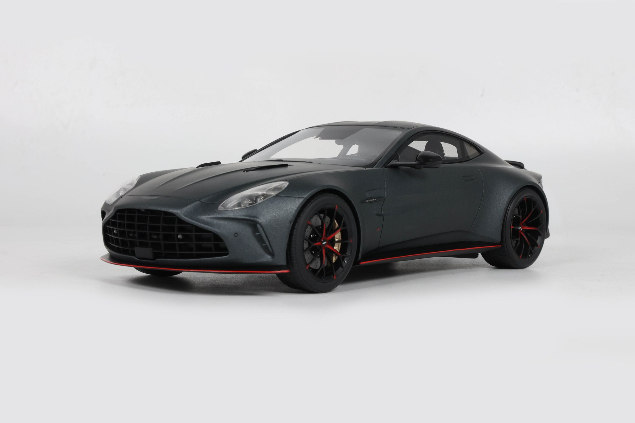 1:18 GT Spirit - 2026 Aston Martin Vantage S Satin Xenon Grey