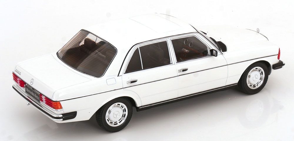 1:18 KK Scale - Mercedes 230E W123 1975 weiß *Repdroduktion*