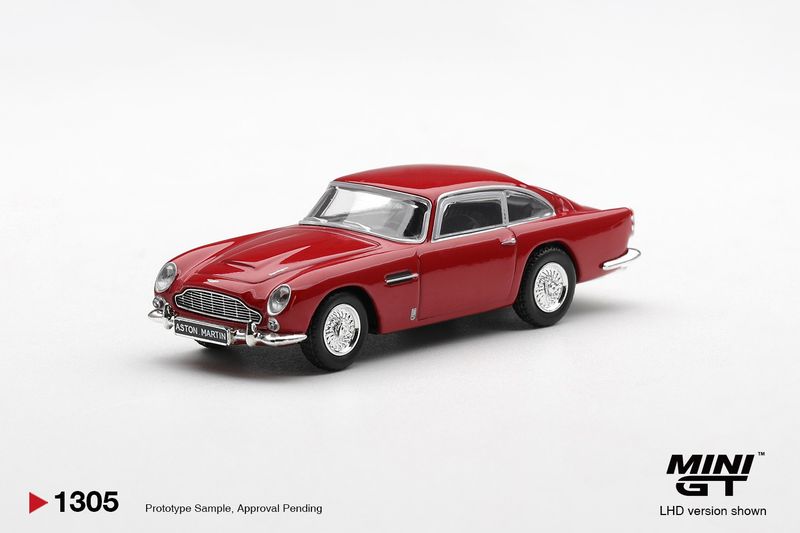 1:64 Mini GT - 1965 Aston Martin BD5, fiesta red *Blister packaging* 1:64 Mini GT - 1965 Aston Martin BD5, fiesta red *Blister packaging*