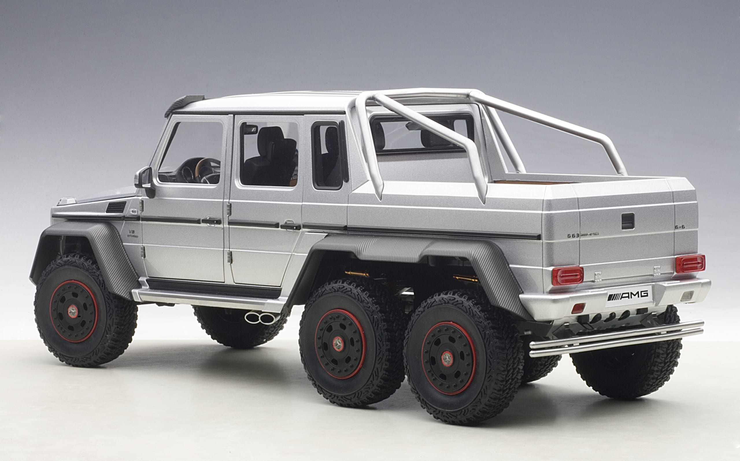 1:18 Autoart - Mercedes-Benz G63 AMG 6×6 (Silver)