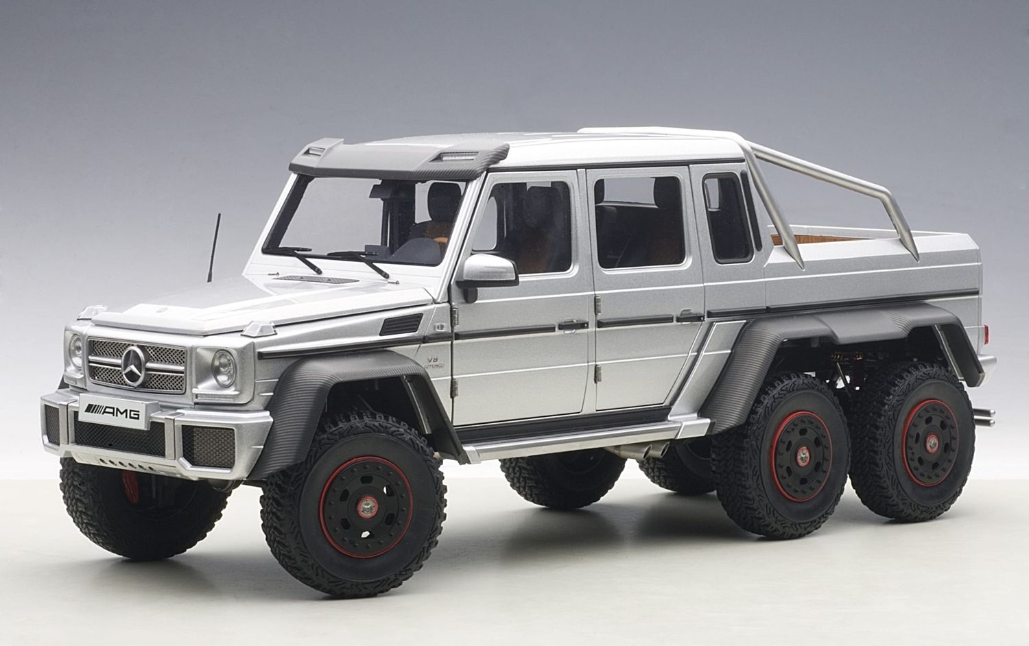 1:18 Autoart - Mercedes-Benz G63 AMG 6×6 (Silver)
