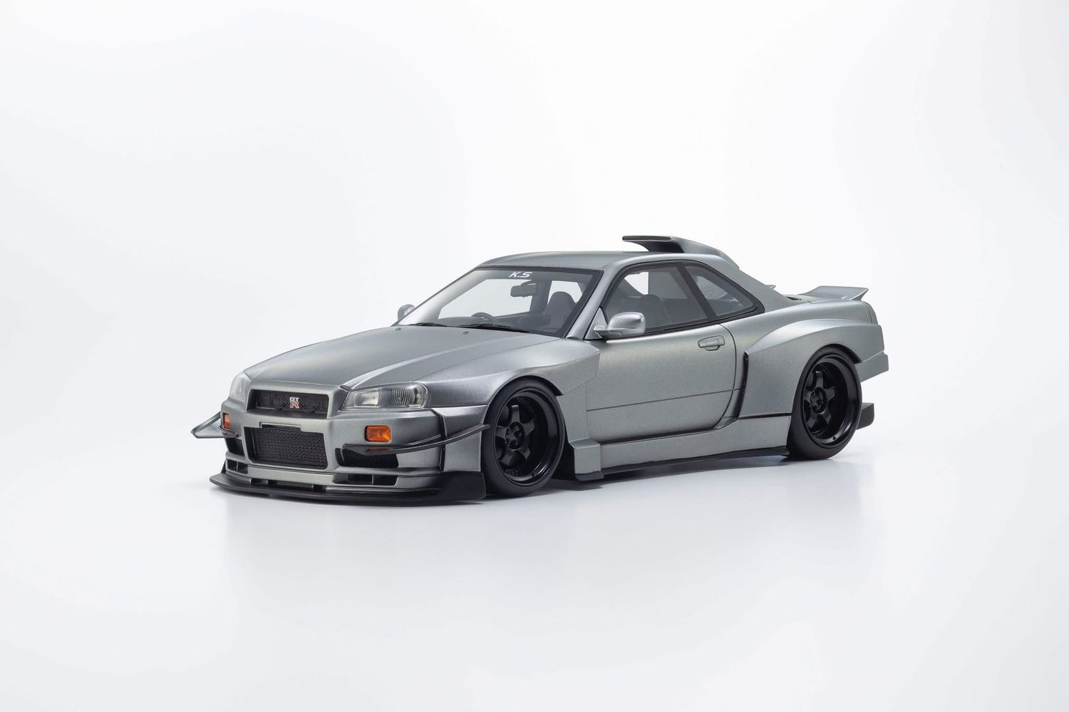 1:18 Kyosho - 2007 Nissan Skyline GT-R (R34) Khyzyl Saleem Grey